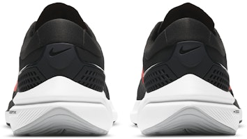 ナイキ エア ズーム ボメロ 15 黒/赤 CU1855-004 Purchase ナイキ エア ズーム ボメロ 15 黒/赤 CU1855-004