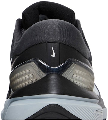 Nike Air Zoom Vomero 16 'Black Metallic Silver' DA7245-003 Sizing Nike Air Zoom Vomero 16 'Black Metallic Silver' DA7245-003