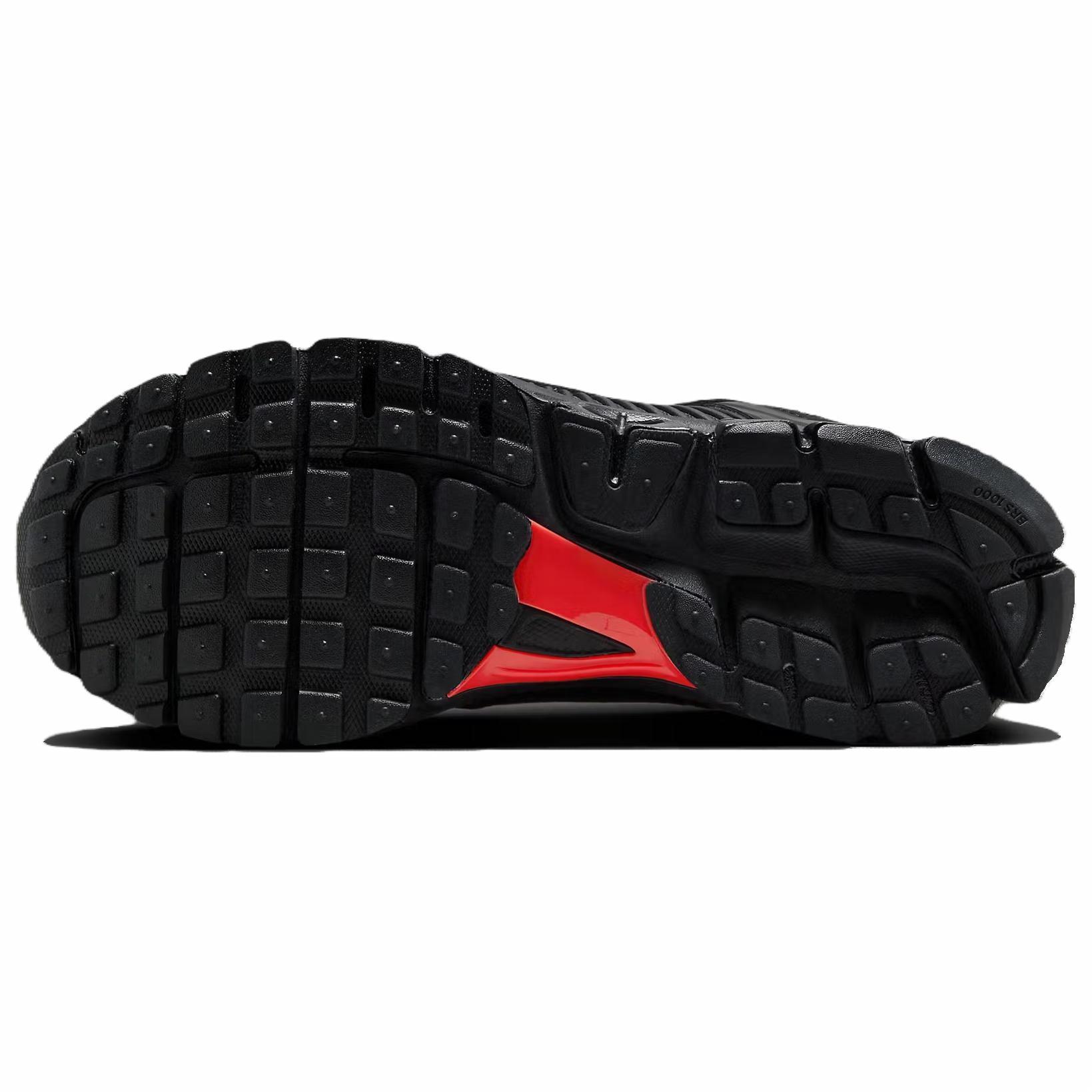 Sizing Nike Air Zoom Vomero 5 'Black Metallic University Red' HV2527-002
