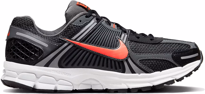 Nike vomero 5 black sales red