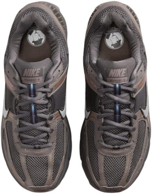 Nike Air Zoom Vomero 5 'Cave Stone' Batu Gua HF5493-201 Shop Nike Air Zoom Vomero 5 'Cave Stone' Batu Gua HF5493-201