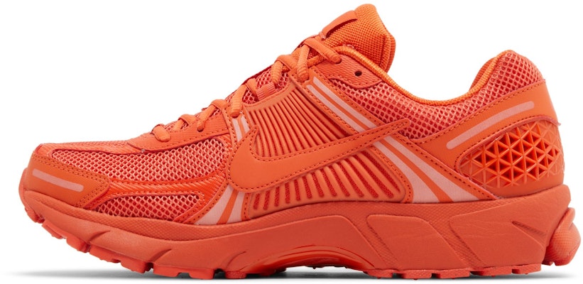 ナイキ エア ズーム ボメロ 5 "コズミッククレイ" HF5493-800 Lookbook ナイキ エア ズーム ボメロ 5 "コズミッククレイ" HF5493-800