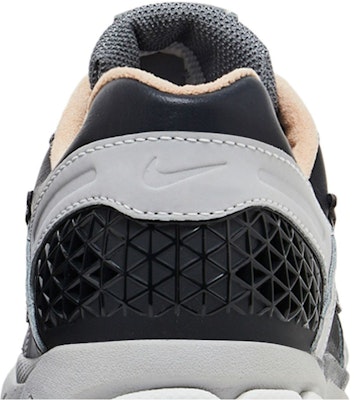 Nike Air Zoom Vomero 5 'Dark Smoke Grey Vachetta' HV5982-001 Sizing Nike Air Zoom Vomero 5 'Dark Smoke Grey Vachetta' HV5982-001