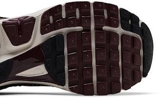 Nike Air Zoom Vomero 5 'Merah Pasukan Gelap' HF1553-601 Purchase Nike Air Zoom Vomero 5 'Merah Pasukan Gelap' HF1553-601