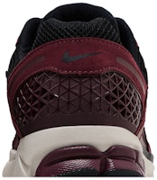 Nike Air Zoom Vomero 5 'Merah Pasukan Gelap' HF1553-601 Sizing Nike Air Zoom Vomero 5 'Merah Pasukan Gelap' HF1553-601