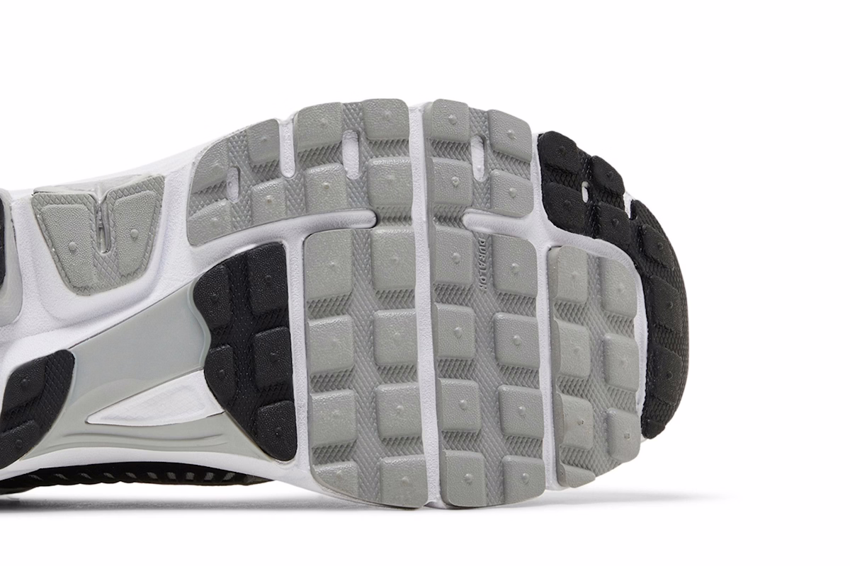 Nike Air Zoom Vomero 5 'Metallic Silver Black'