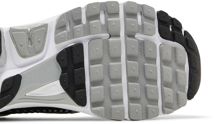 Nike Air Zoom Vomero 5 'Perak Hitam Logam' FJ4151-004 Sizing Nike Air Zoom Vomero 5 'Perak Hitam Logam' FJ4151-004