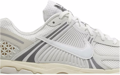 ナイキ エア ズーム ボメロ 5 "プラチナムティント" HF0731-007 Order ナイキ エア ズーム ボメロ 5 "プラチナムティント" HF0731-007