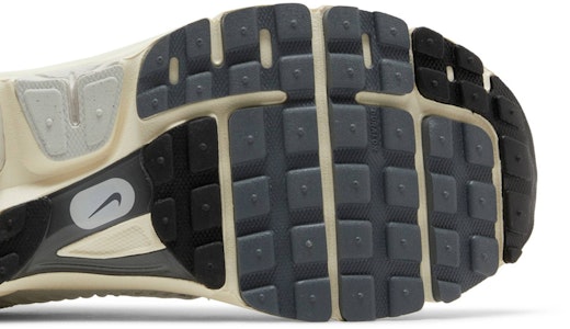 ナイキ エア ズーム ボメロ 5 "プラチナムティント" HF0731-007 Purchase ナイキ エア ズーム ボメロ 5 "プラチナムティント" HF0731-007