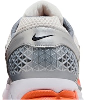 耐克Air Zoom Vomero 5 '铂金色 安全橙' FJ4151-002 Sizing 耐克Air Zoom Vomero 5 '铂金色 安全橙' FJ4151-002