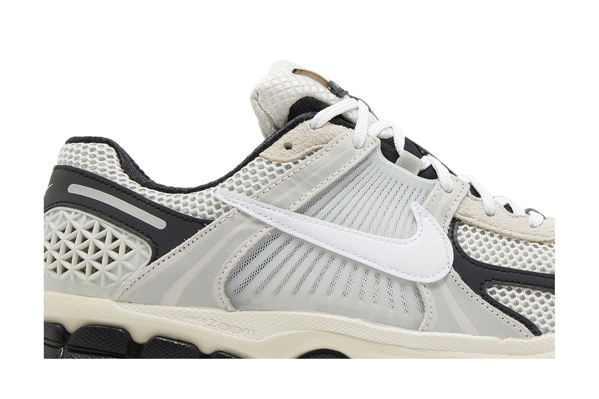 Lookbook Nike Air Zoom Vomero 5 ''Supersonic'' Hardloopschoenen FN7649-110