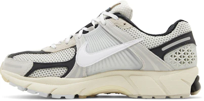 Shop Nike Air Zoom Vomero 5 'Supersónico' FN7649-110