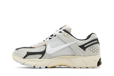 Nike Air Zoom Vomero 5 'Supersonic'