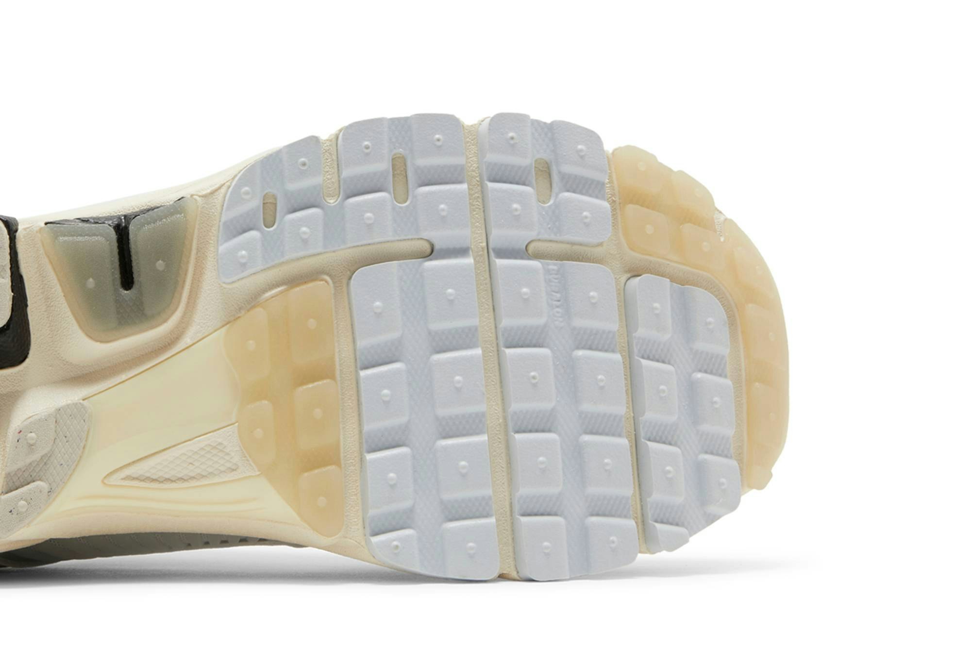 Nike Air Zoom Vomero 5 ‘Supersonic’ FN7649-110