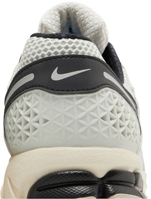 耐吉 Air Zoom Vomero 5 'Supersonic' FN7649-110 Sizing 耐吉 Air Zoom Vomero 5 'Supersonic' FN7649-110
