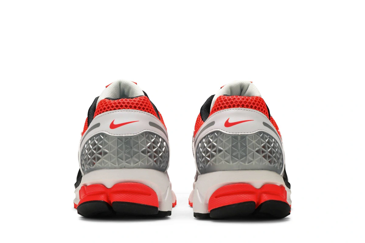 Nike Air Zoom Vomero 5 SE 'Bright Crimson'