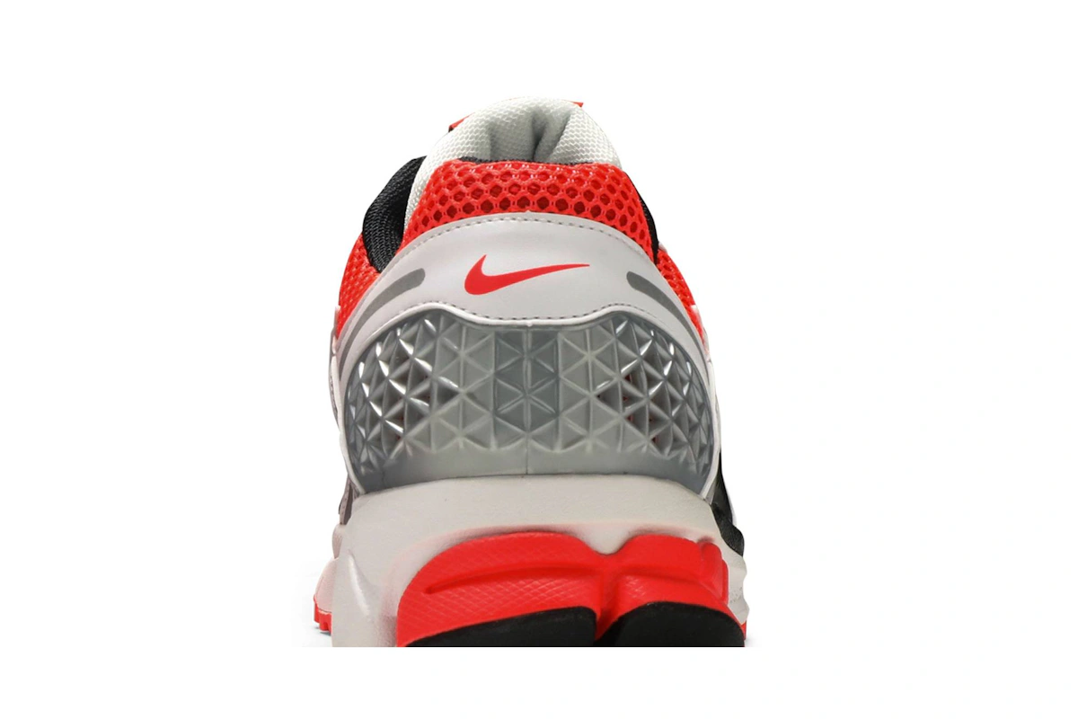Nike Air Zoom Vomero 5 SE 'Bright Crimson'