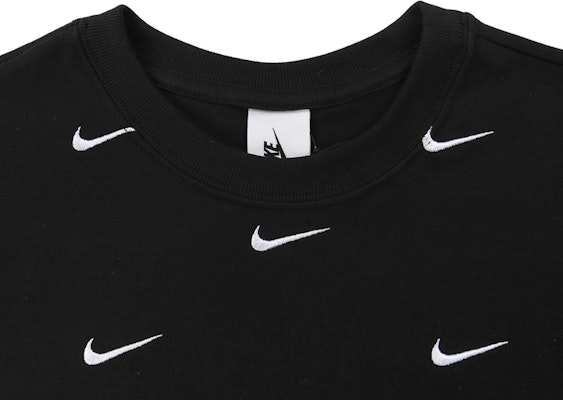 Nike All Over Swoosh Logo Cropped T-Shirt Black Lookbook Nike All Over Swoosh Logo Cropped T-Shirt Black