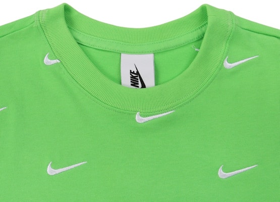 Nike All Over Swoosh Logo Cropped T-Shirt Green Nebula Lookbook Nike All Over Swoosh Logo Cropped T-Shirt Green Nebula