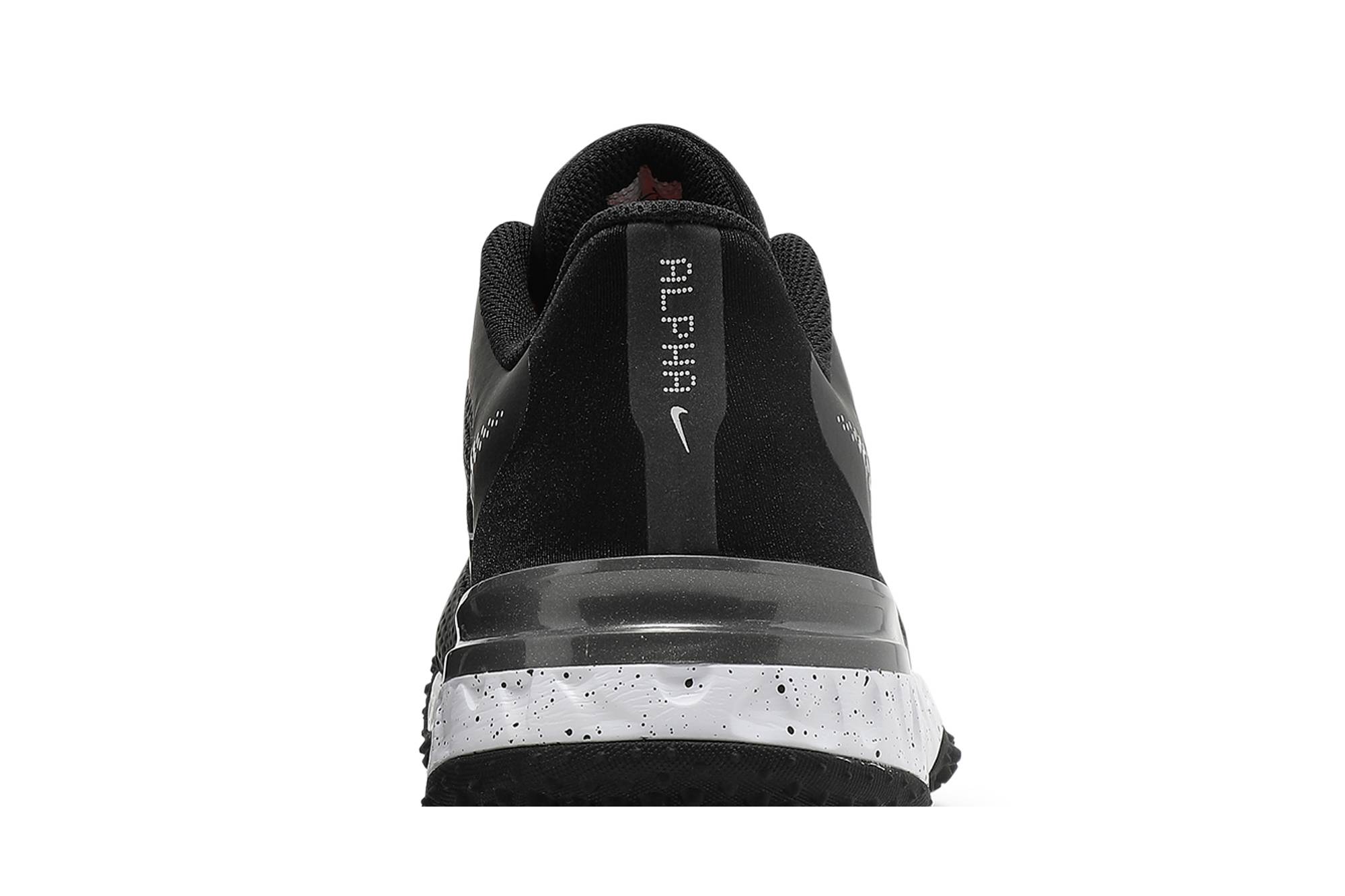 Sizing Nike Alpha Huarache Elite 3 Turf '黑白' CK0748-010