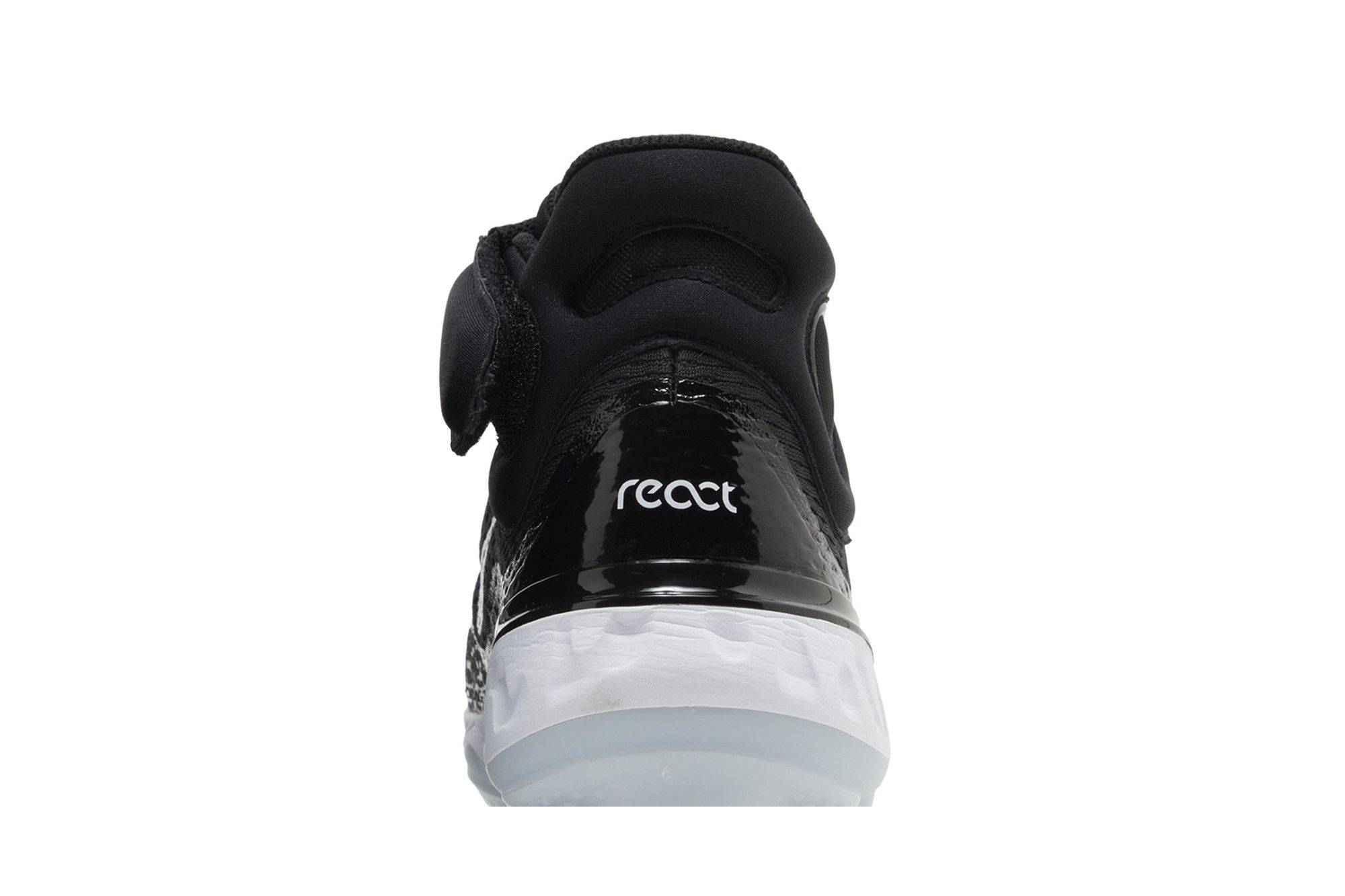 Sizing Nike Alpha Huarache Elite 4 Mid ''Nero Bianco'' DJ6520-001
