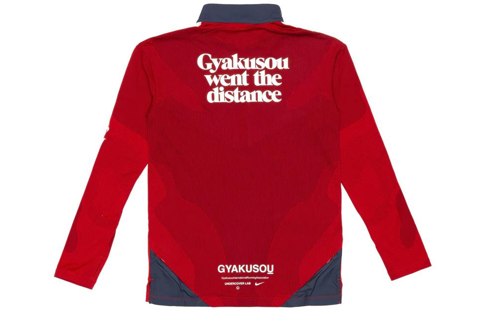 Lookbook 나이키 알파벳 프린트 하이넥 스웻셔츠 유니섹스 레드. CD7110-611