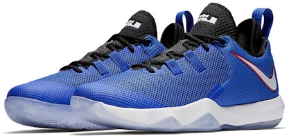 ナイキ アンバサダー10 "レーサーブルー" AH7580-401 Lookbook ナイキ アンバサダー10 "レーサーブルー" AH7580-401