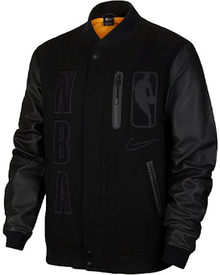 Nike Badge Patch Jaket Hitam CT9040-010 Order Nike Badge Patch Jaket Hitam CT9040-010