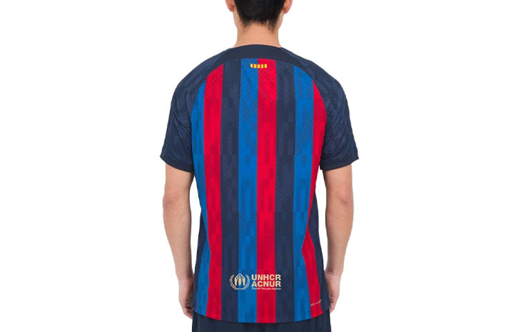 Lookbook 나이키 바르셀로나 22/23 홈 선수 저지 딥블루 멀티컬러 줄무늬 남성 셔츠 DJ7643-452