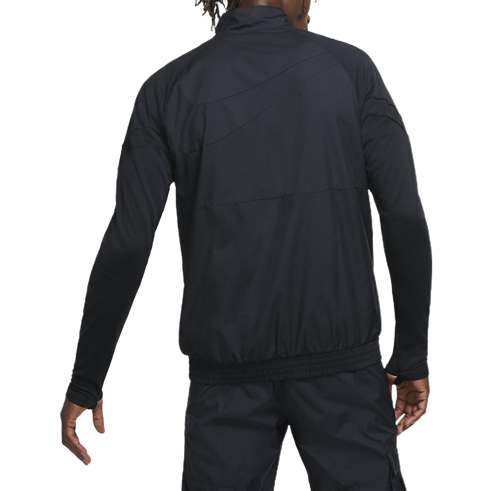 Shop Nike 巴塞隆納足球俱樂部標誌黑色運動外套 CJ6624-010