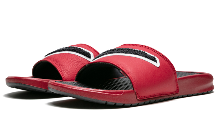 Lookbook Nike Benassi JDI Chenille ''Gym Red'' Herren/Damen Slide Sandalen AO2805-600