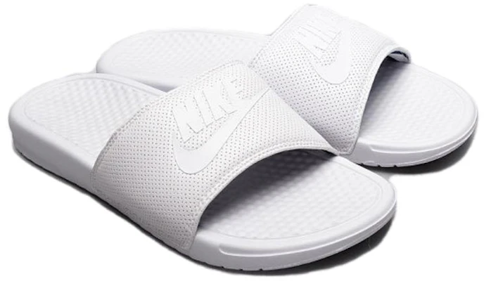 Nike Benassi 運動拖鞋 白色 Shop Nike Benassi 運動拖鞋 白色