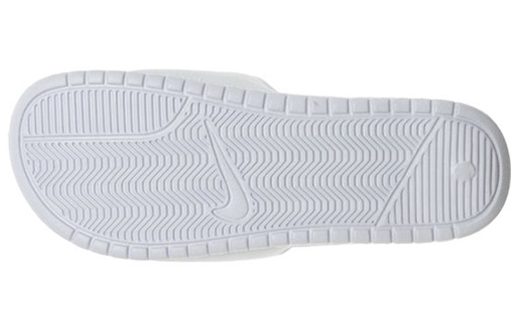 Shop 耐克 Benassi Slide LTD 'Swoosh Pack' 拖鞋 AQ8614-100