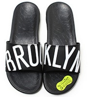 Nike BENASSI SOLARSOFT NBA Sandalia 'Brooklyn Negro' 917551-002 Lookbook Nike BENASSI SOLARSOFT NBA Sandalia 'Brooklyn Negro' 917551-002