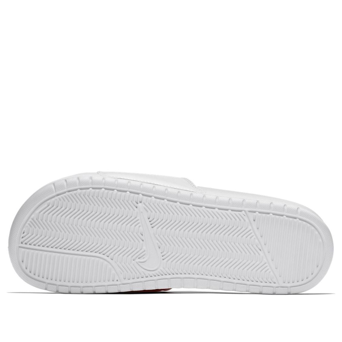 Shop Nike Benassi美國滑鞋 拖鞋