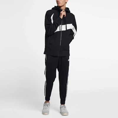 Nike Big Swoosh Hoodie Jaket Hitam dengan Resleting AR3085-010 Shop Nike Big Swoosh Hoodie Jaket Hitam dengan Resleting AR3085-010
