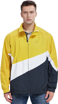 Nike Big Swoosh Retro Windbreaker Jacket Yellow Vintage Style AR3133-728 Sizing Nike Big Swoosh Retro Windbreaker Jacket Yellow Vintage Style AR3133-728