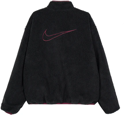 耐克黑色可翻转撞色冬季运动夹克 FV8588-010 Lookbook 耐克黑色可翻转撞色冬季运动夹克 FV8588-010
