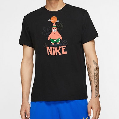 Nike 黑色海綿寶寶派大星印花復古短袖T恤 CJ9267-010 Shop Nike 黑色海綿寶寶派大星印花復古短袖T恤 CJ9267-010