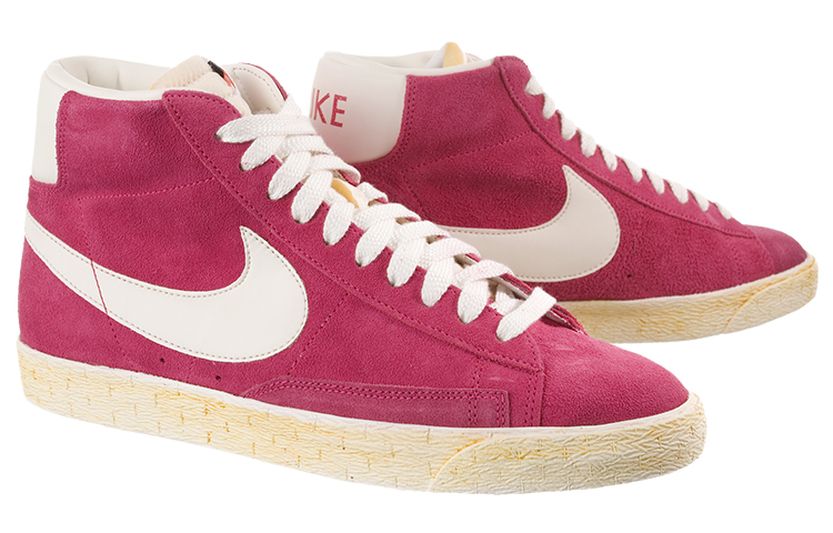 Order Nike Blazer High Suede ''Voltage Cherry'' Damessneakers 344344-602
