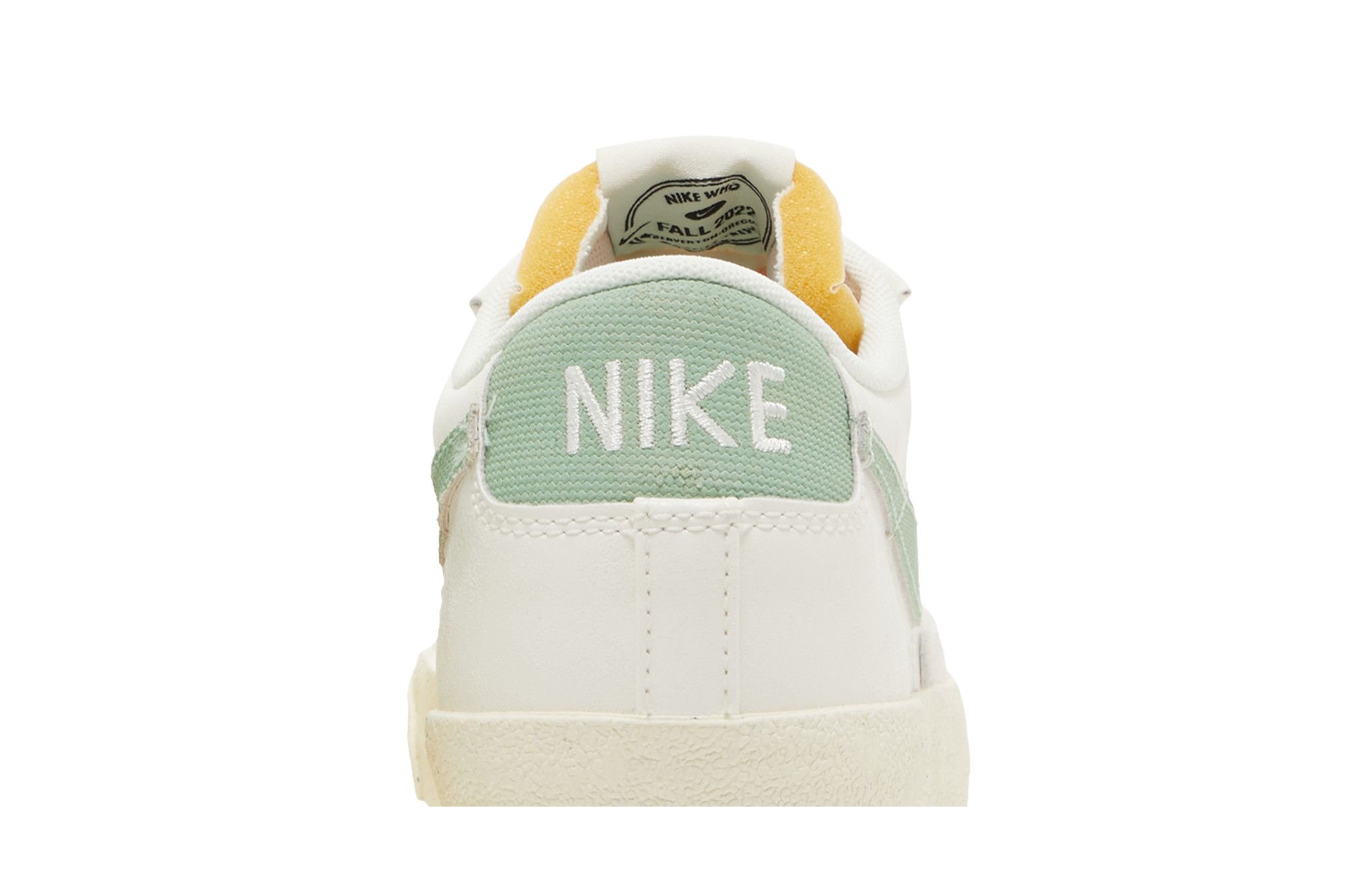 Cheap Nike Blazer Low ’77 PRM 'Certified Fresh' Sneakers Terbaru DO9799-100