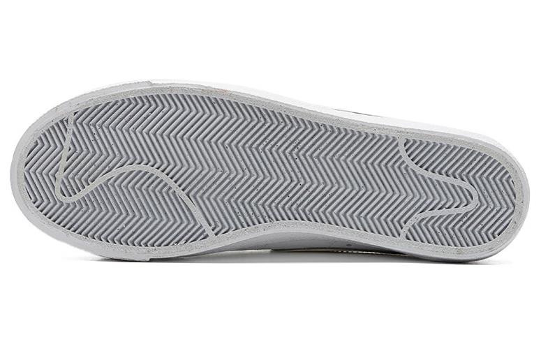 Details for Nike Blazer Low ''77 Vintage ''Summit White Sea Glass'' Wit en Zeeglas DA6364-110