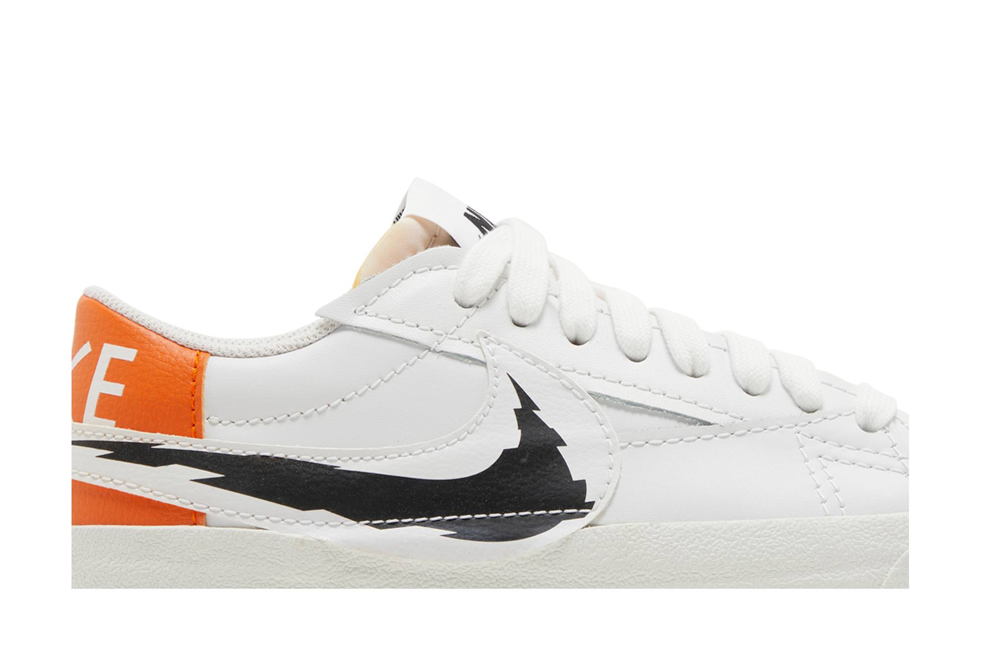 Order 나이키 블레이저 로우 점보 '글리치 스우시' DV6484-100