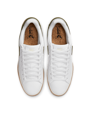 Shop 耐克 Blazer Low 幻影低帮鞋 HF3119-103