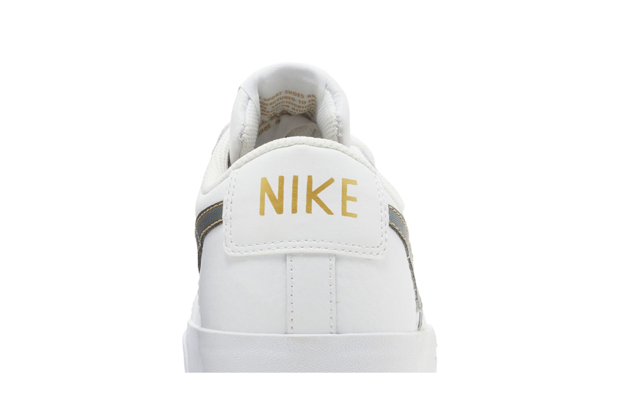 Sizing Nike Blazer Low Premium 'Putih Emas Metalik' BQ7460-101