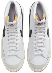 Nike Blazer Mid 77 復古 高筒 板鞋 男女同款 白黑 Lookbook Nike Blazer Mid 77 復古 高筒 板鞋 男女同款 白黑