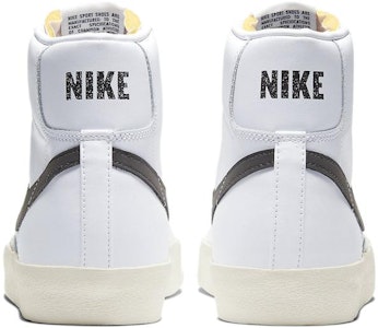 Nike Blazer Mid 77 復古 高筒 板鞋 男女同款 白黑 Shop Nike Blazer Mid 77 復古 高筒 板鞋 男女同款 白黑