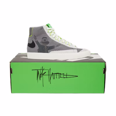 Nike Blazer Mid ’77 'University of Oregon Football' Tinker Hatfield Signed Box