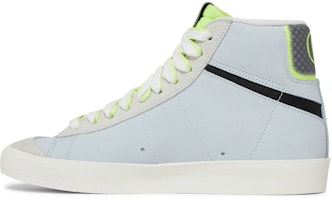 Nike Blazer Mid ’77 '俄勒冈大学女子篮球队' PE 女款 FD0235-400 Lookbook Nike Blazer Mid ’77 '俄勒冈大学女子篮球队' PE 女款 FD0235-400