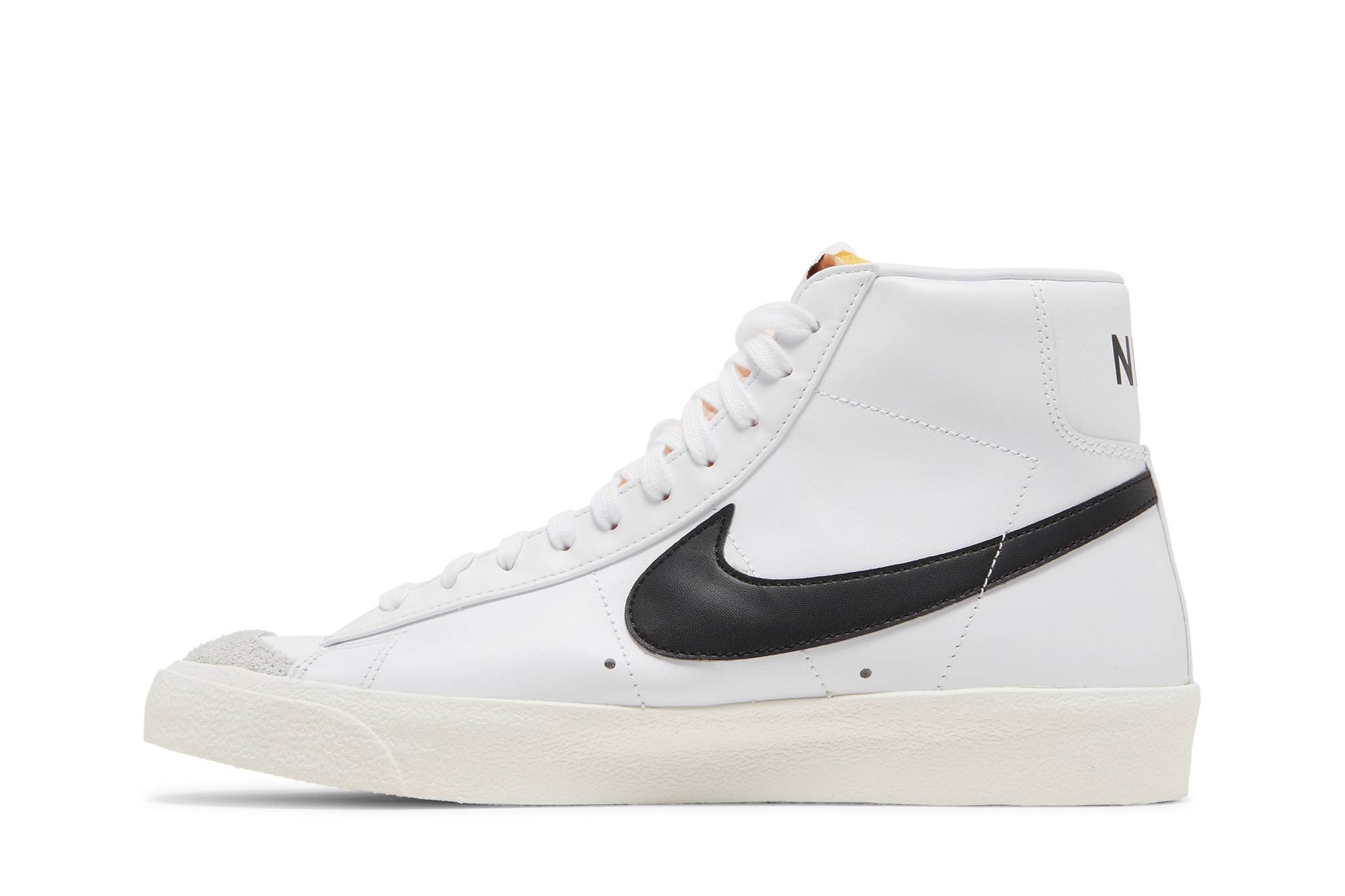 Lookbook 나이키 블레이저 미드 '77 화이트 블랙 그린 BQ6806-116